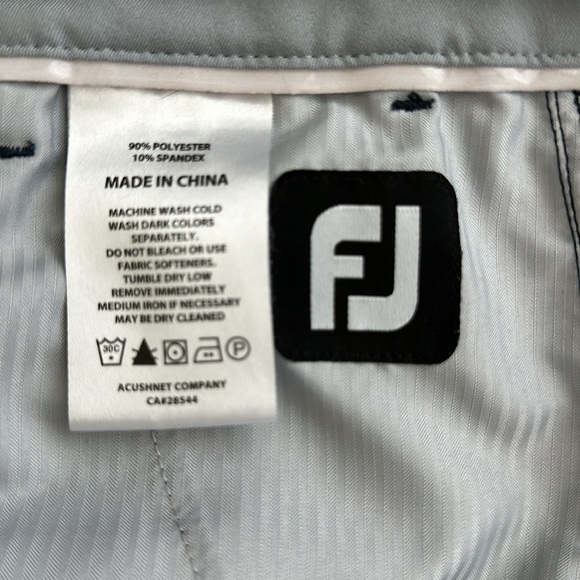 Navy blue Footjoy golf pants. Like new, size 34x30. - Picture 4 of 4